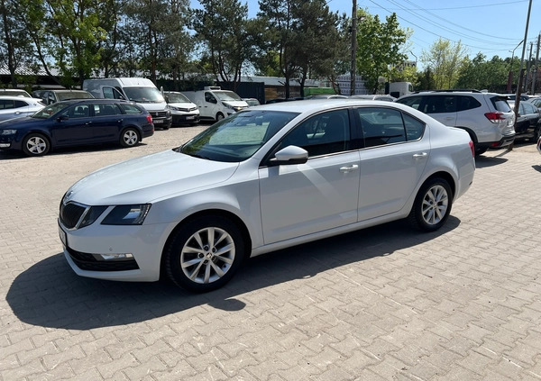 Skoda Octavia cena 53800 przebieg: 218245, rok produkcji 2018 z Wisła małe 326